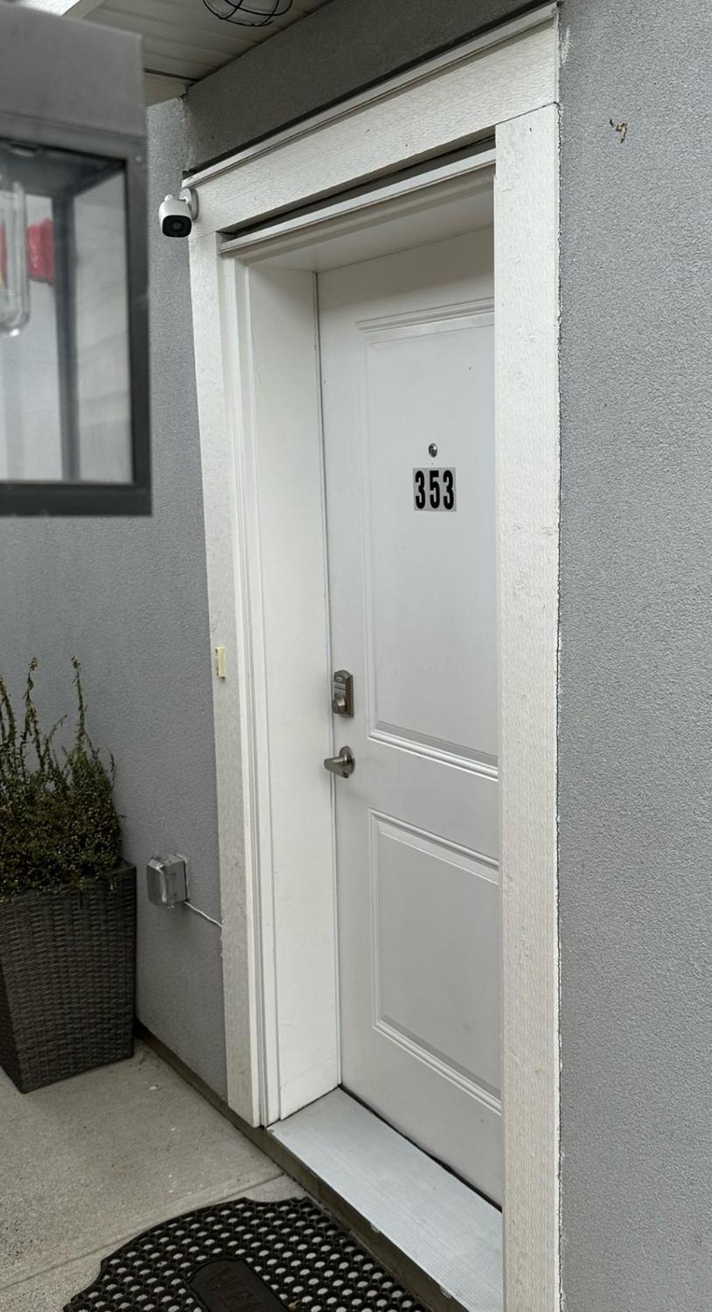 Bright And Cozy Modern Home In Vancouver - Central To Yvr-Downtown - Free Private Parking Exterior foto