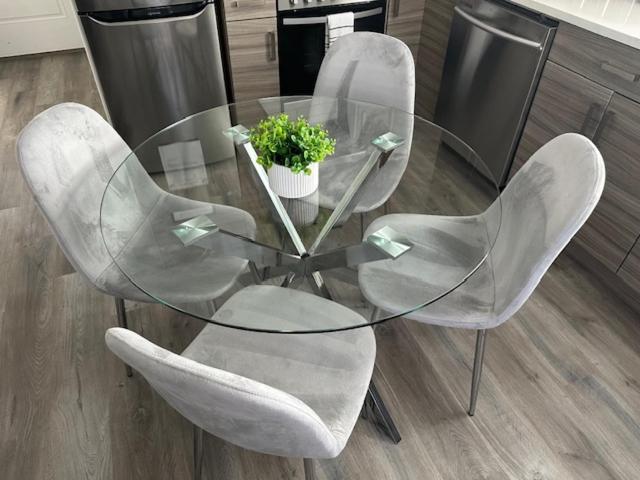 Bright And Cozy Modern Home In Vancouver - Central To Yvr-Downtown - Free Private Parking Exterior foto