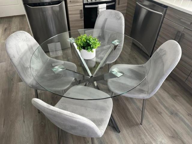 Bright And Cozy Modern Home In Vancouver - Central To Yvr-Downtown - Free Private Parking Exterior foto